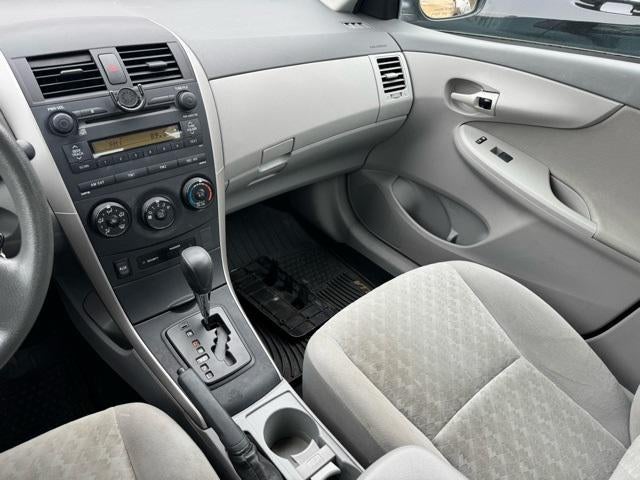 2009 Toyota Corolla LE FWD