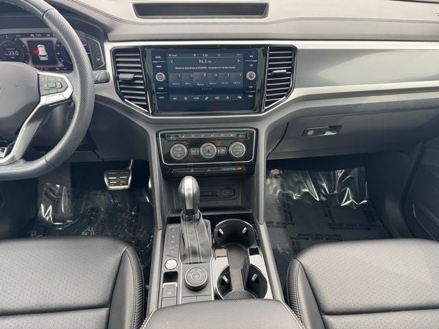 2022 Volkswagen Atlas Cross Sport 2.0T SEL R-Line AWD