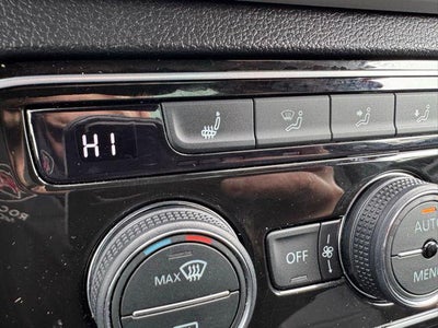 2022 Volkswagen Atlas Cross Sport 2.0T SEL R-Line AWD