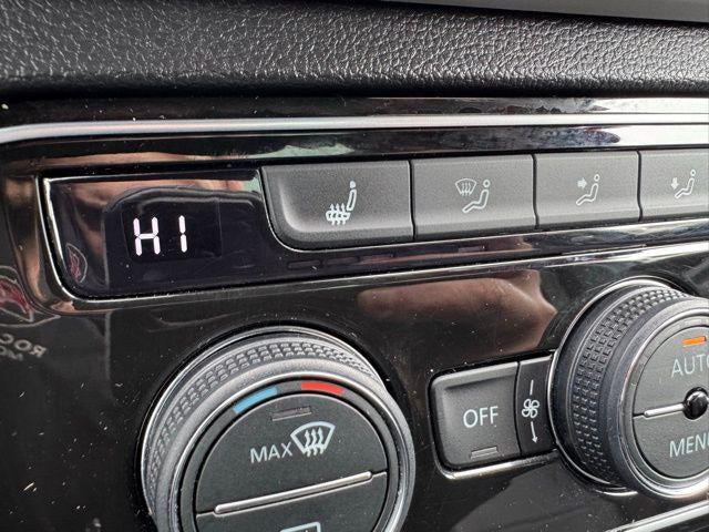 2022 Volkswagen Atlas Cross Sport 2.0T SEL R-Line AWD