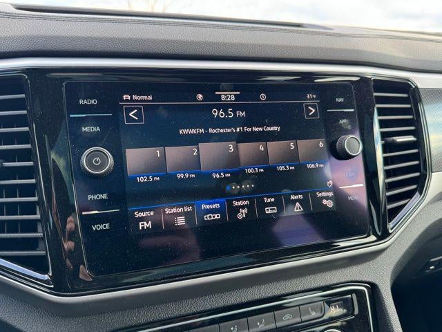 2022 Volkswagen Atlas Cross Sport 2.0T SEL R-Line AWD