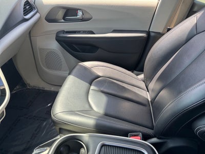2024 Chrysler Pacifica Touring L FWD