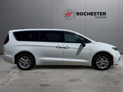 2024 Chrysler Pacifica Touring L FWD