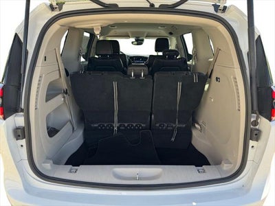 2024 Chrysler Pacifica Touring L FWD