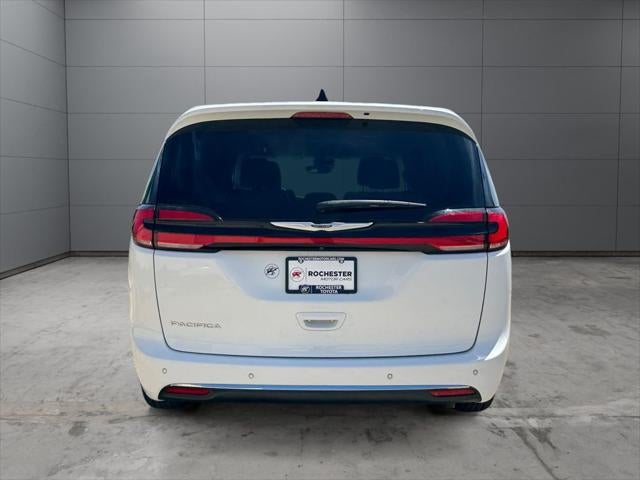 2024 Chrysler Pacifica Touring L FWD