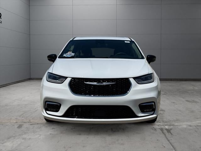 2024 Chrysler Pacifica Touring L FWD