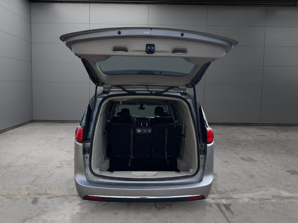 2019 Chrysler Pacifica Touring L FWD