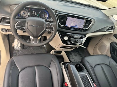 2024 Chrysler Pacifica Touring L FWD