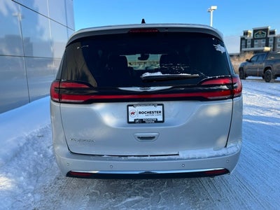 2024 Chrysler Pacifica Touring L FWD