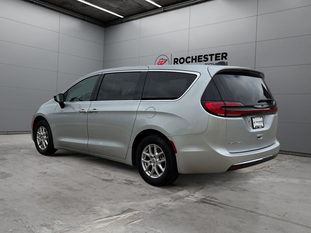 2024 Chrysler Pacifica Touring L FWD