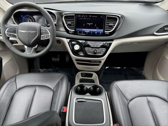 2024 Chrysler Pacifica Touring L FWD