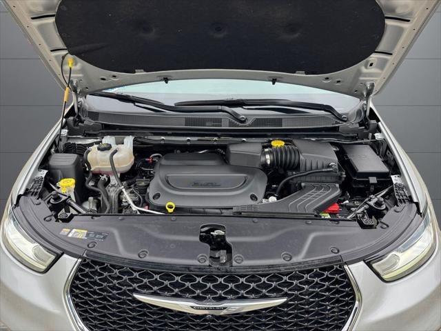 2024 Chrysler Pacifica Touring L FWD