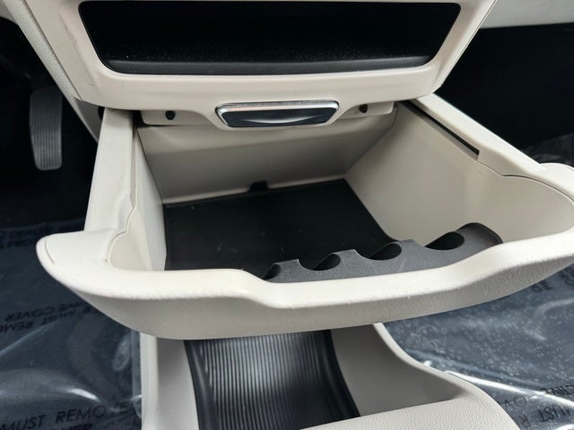 2024 Chrysler Voyager LX FWD