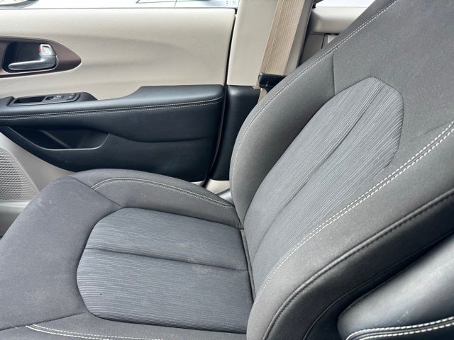 2024 Chrysler Voyager LX FWD