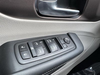 2024 Chrysler Voyager LX FWD