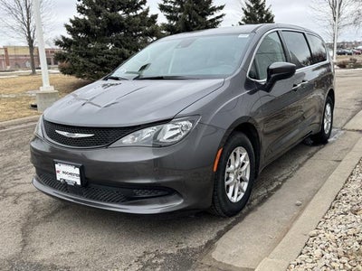 2023 Chrysler Voyager LX FWD