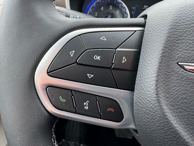 2023 Chrysler Voyager LX FWD