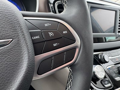 2023 Chrysler Voyager LX FWD