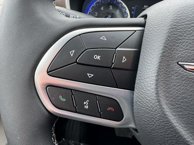 2023 Chrysler Voyager LX FWD