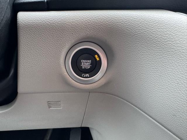 2023 Chrysler Voyager LX FWD