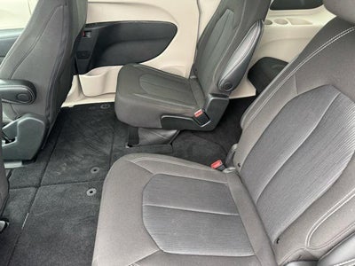 2023 Chrysler Voyager LX FWD
