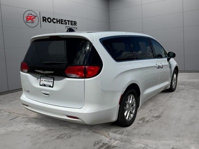 2023 Chrysler Voyager LX FWD