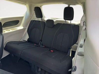 2023 Chrysler Voyager LX FWD