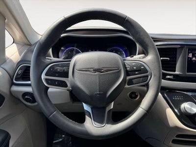 2023 Chrysler Voyager LX FWD
