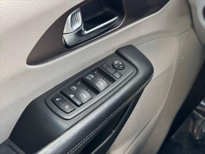 2023 Chrysler Voyager LX FWD