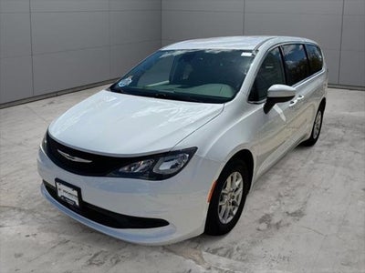 2023 Chrysler Voyager LX FWD