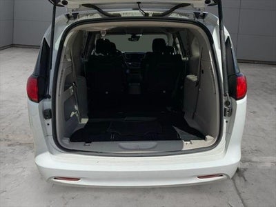 2023 Chrysler Voyager LX FWD