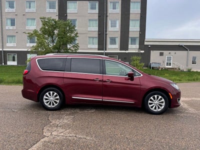 2018 Chrysler Pacifica Touring L Plus FWD