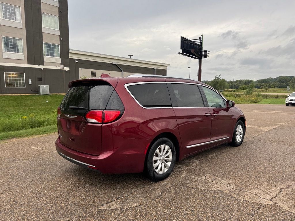 2018 Chrysler Pacifica Touring L Plus FWD