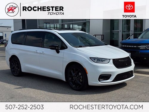 2025 Chrysler Pacifica Limited FWD