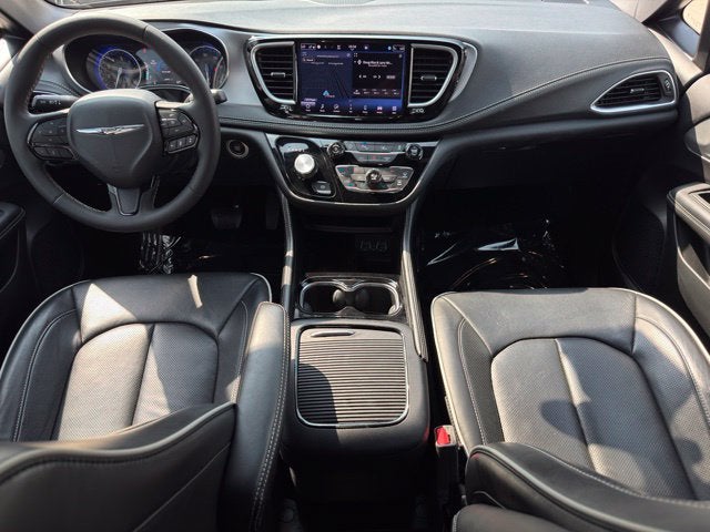 2025 Chrysler Pacifica Limited FWD