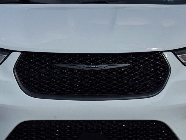 2025 Chrysler Pacifica Limited FWD