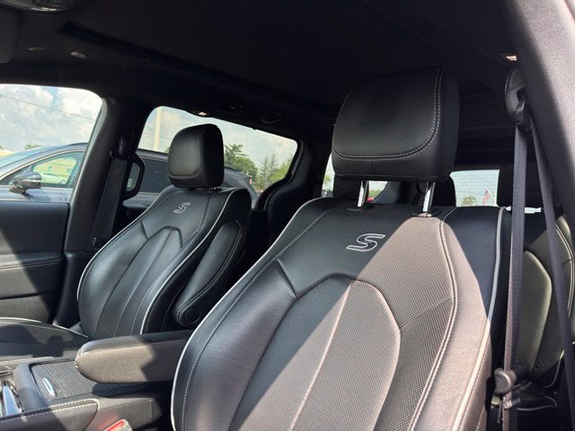 2025 Chrysler Pacifica Limited FWD