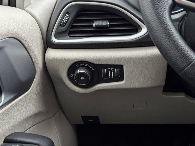 2019 Chrysler Pacifica Hybrid Touring Plus FWD