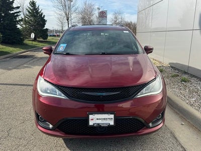 2020 Chrysler Pacifica Hybrid Limited FWD