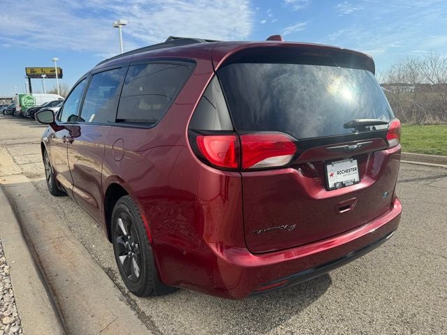 2020 Chrysler Pacifica Hybrid Limited FWD