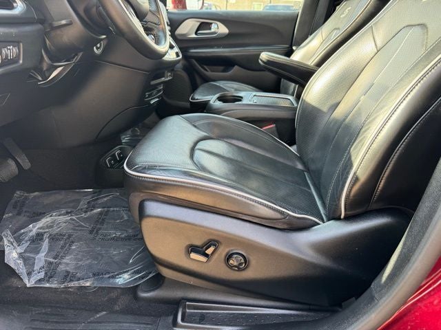 2020 Chrysler Pacifica Hybrid Limited FWD