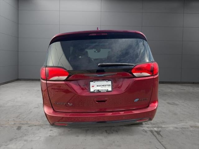 2020 Chrysler Pacifica Hybrid Limited FWD