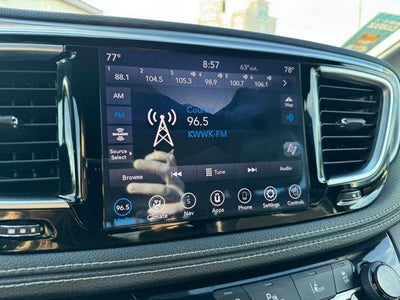 2020 Chrysler Pacifica Hybrid Limited FWD