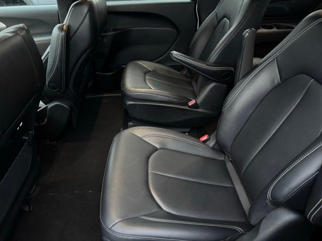 2024 Chrysler Pacifica Hybrid Select FWD