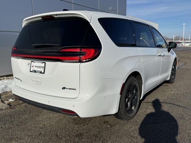 2024 Chrysler Pacifica Hybrid Select FWD