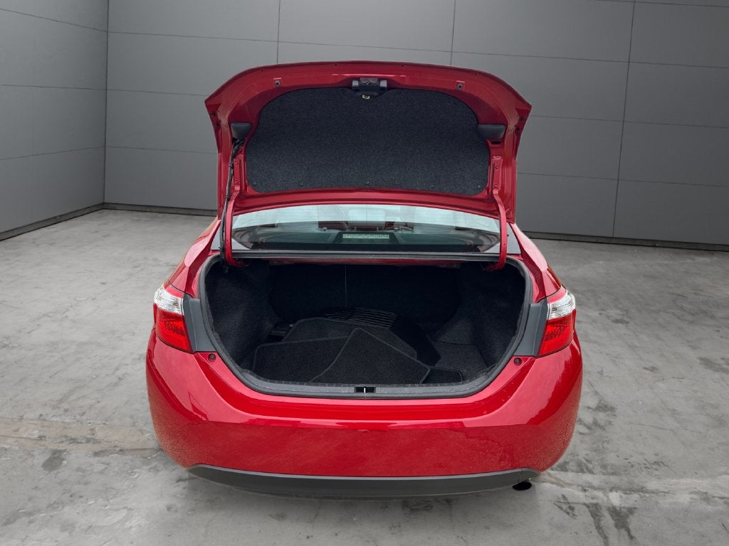 2016 Toyota Corolla LE FWD