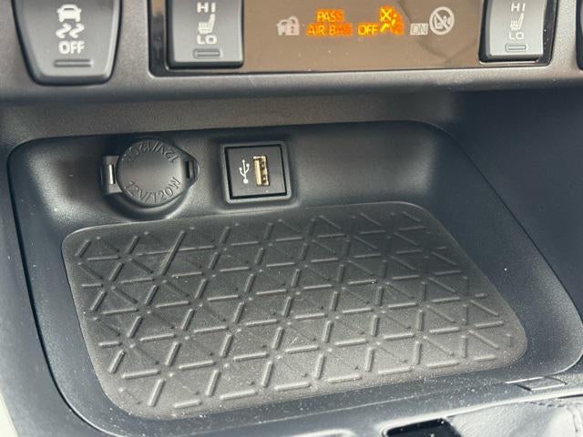 2025 Toyota RAV4 XLE Premium AWD