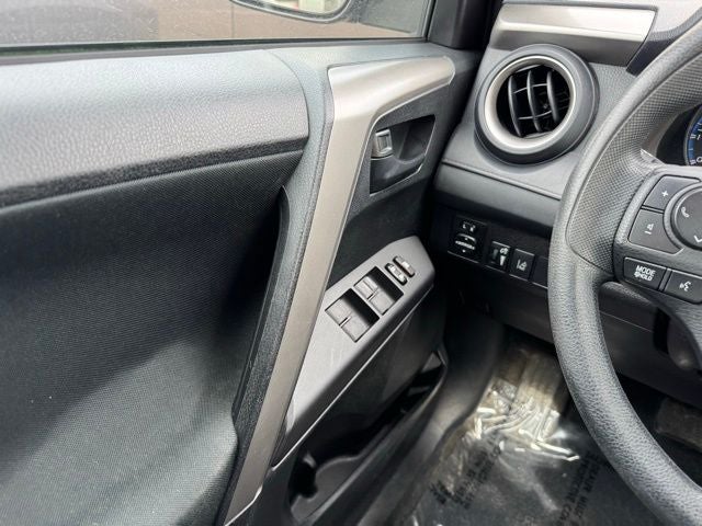 2017 Toyota RAV4 LE AWD