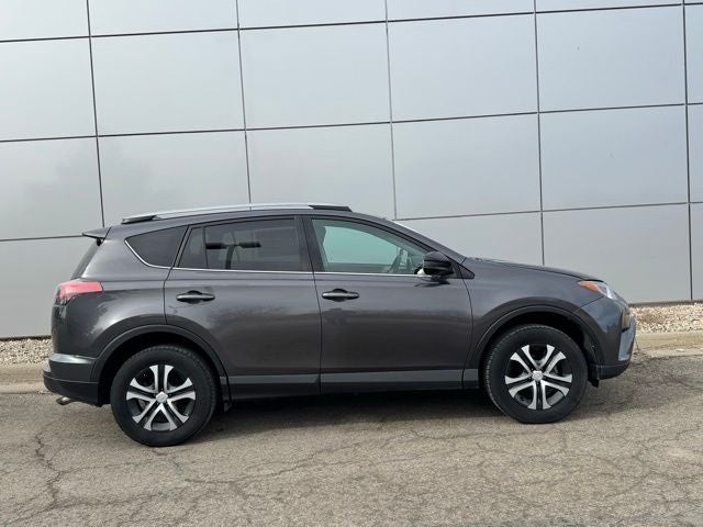 2017 Toyota RAV4 LE AWD