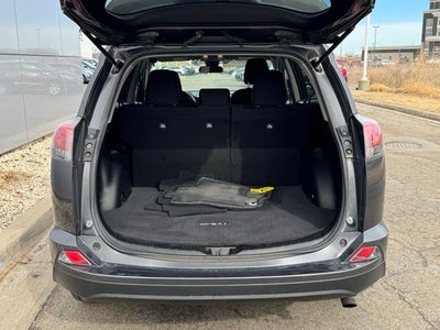 2017 Toyota RAV4 LE AWD